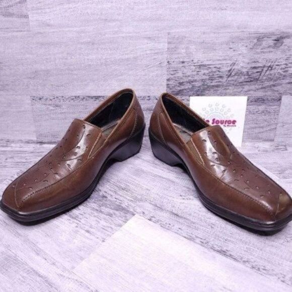 Aravon by New Balance Kiley Floral Cut Out Leather Loafer Brown Women's sz 5.5 - Picture 5 of 7